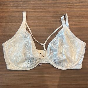 New Victoria’s Secret bra. Size 36DDD